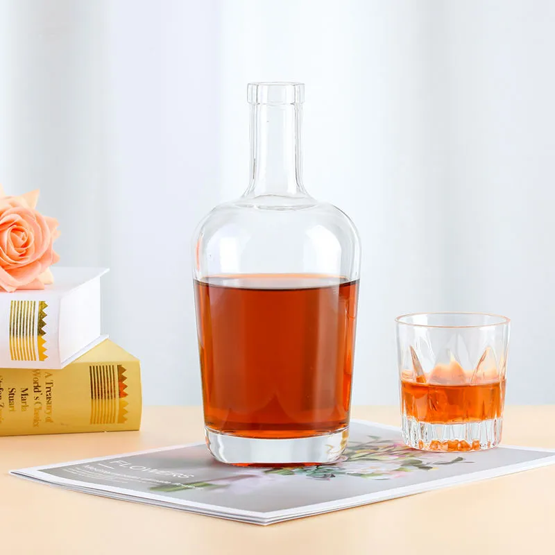 750ml_Transparent_glass_whisky_liquor_bottle