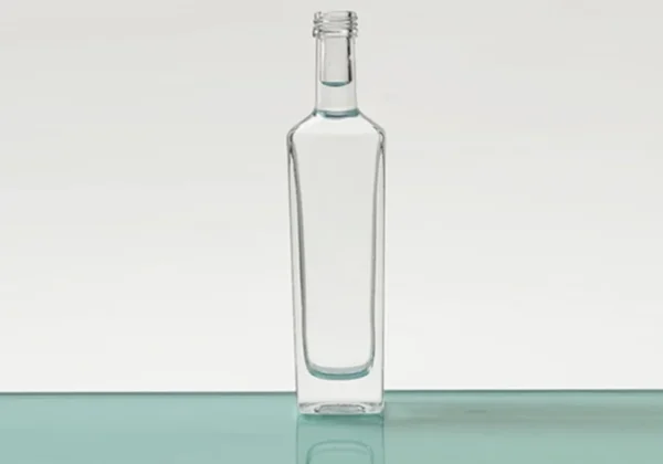 Pocket-Sized 50ml Square Super Flint Glass Whiskey Bottle